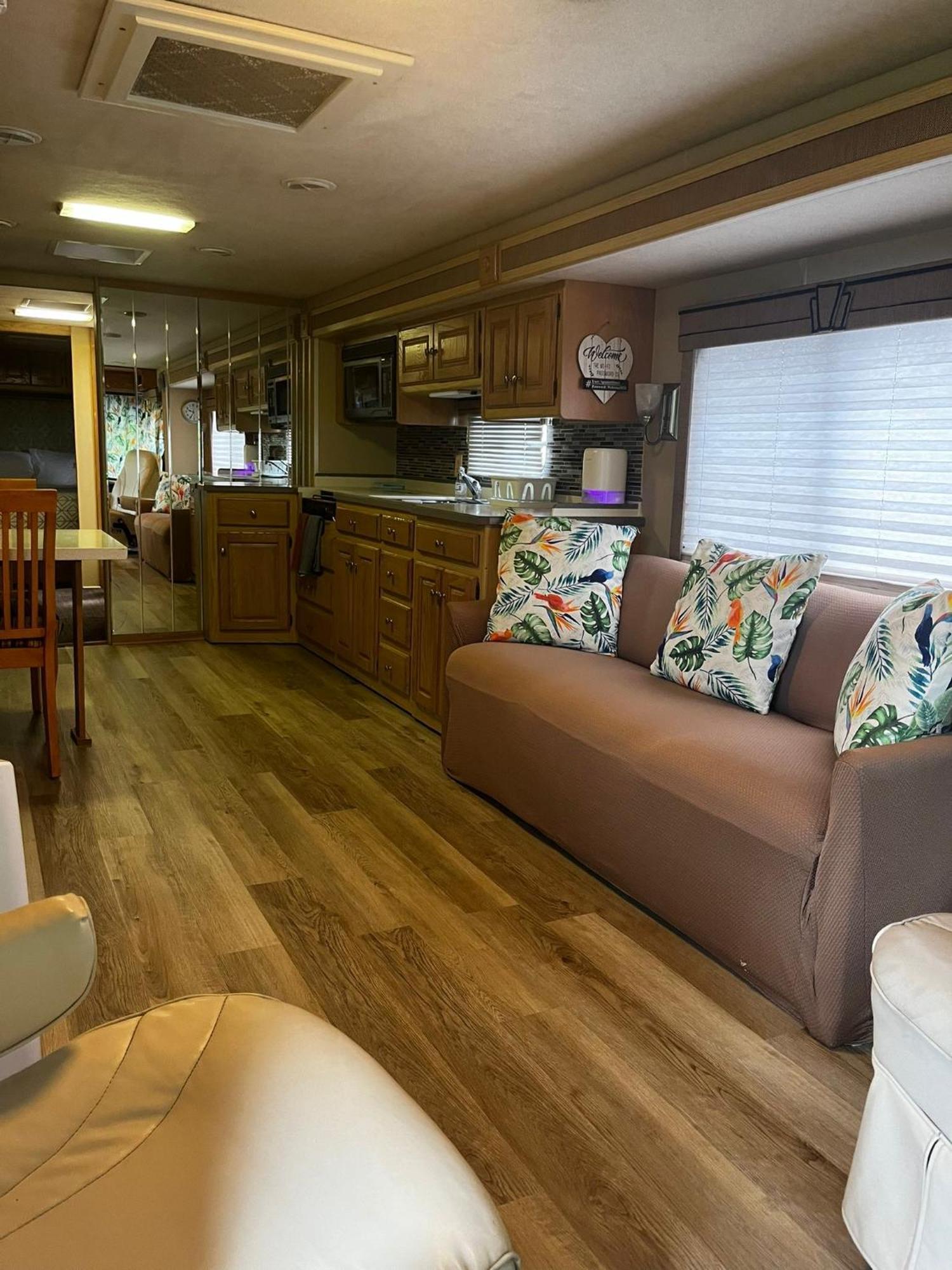 Remodeled And Comfortable Rv - Free Parking Μαϊάμι Εξωτερικό φωτογραφία